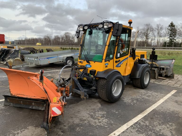 Väiketraktor Wille 2 seeria  WILLE 275